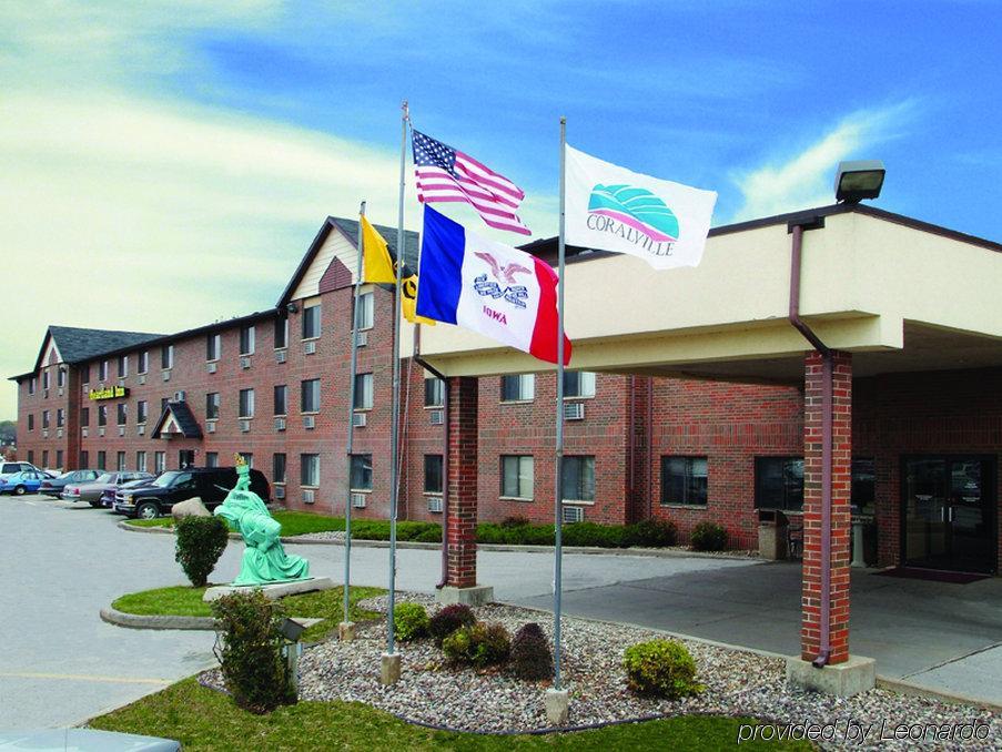 Heartland Inn Coralville Exterior photo